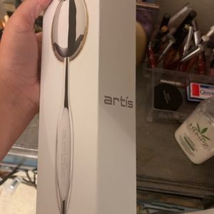 ARTIS OVAL 8 BRUSH!!